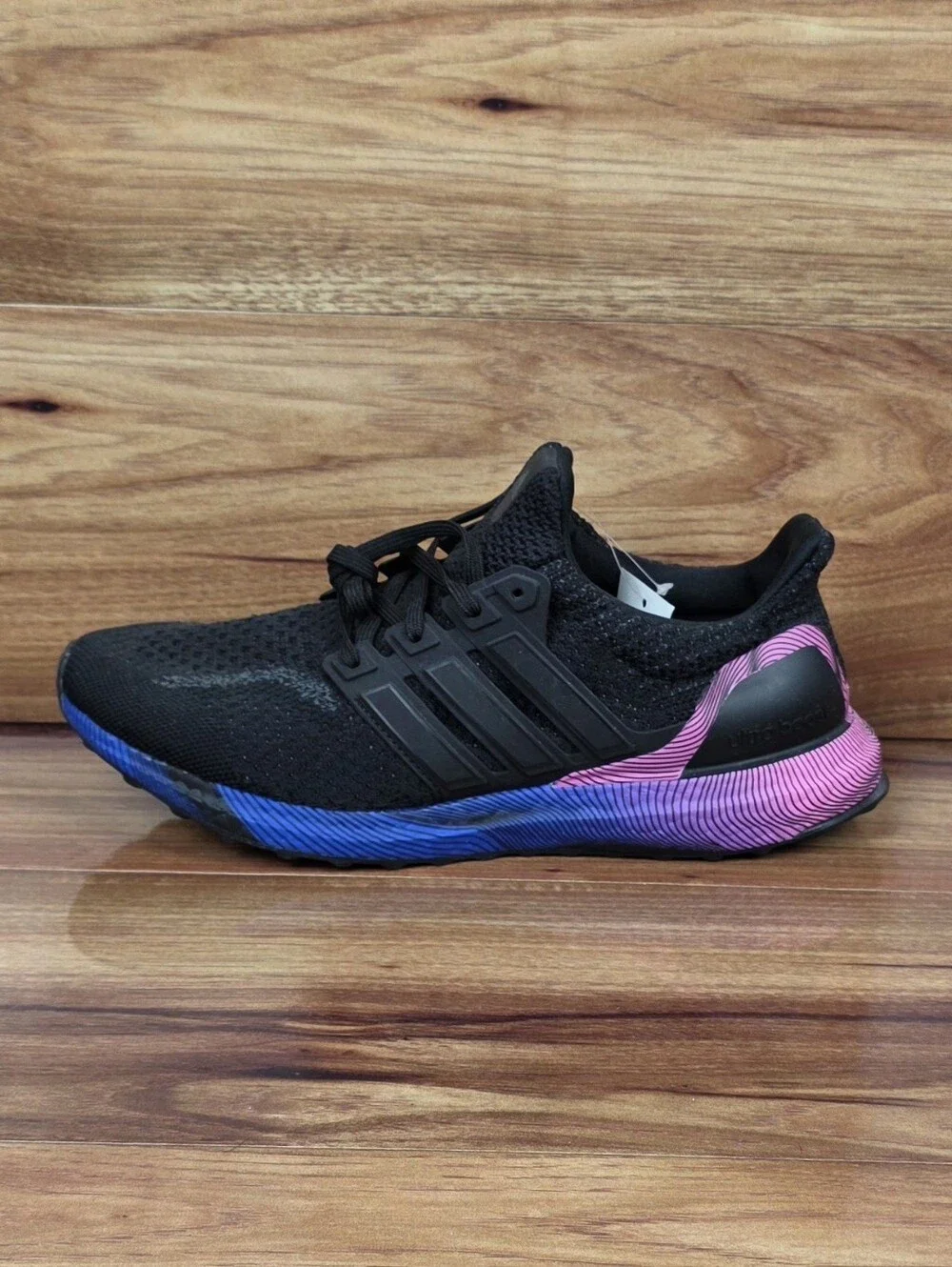 NEW Adidas Ultraboost DNA Men’s Size 8 Running Shoes Black Pink Blue GW4924